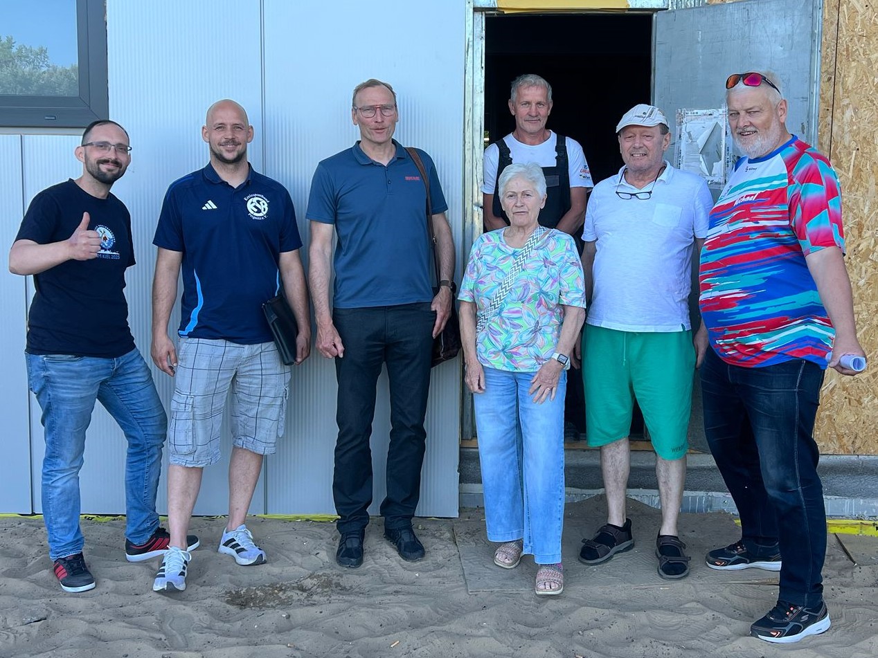 v.l.: Vorsitzender Prignitzer Keglerverband Sebastian Rönning, Geschäftsführer Kreissportbund Prignitz Tino Gerloff, Uwe Neumann Stadt Wittenberge (KSTW), Anita Kochnowski (SV Empor/Grün-Rot Wittenberge), Vorsitzender Boxsportverein Veritas Wittenberge Mike Balzuweit,Ingo Breuel und Michael Wundrack (beide SV Empor/Grün-Rot Wittenberge)